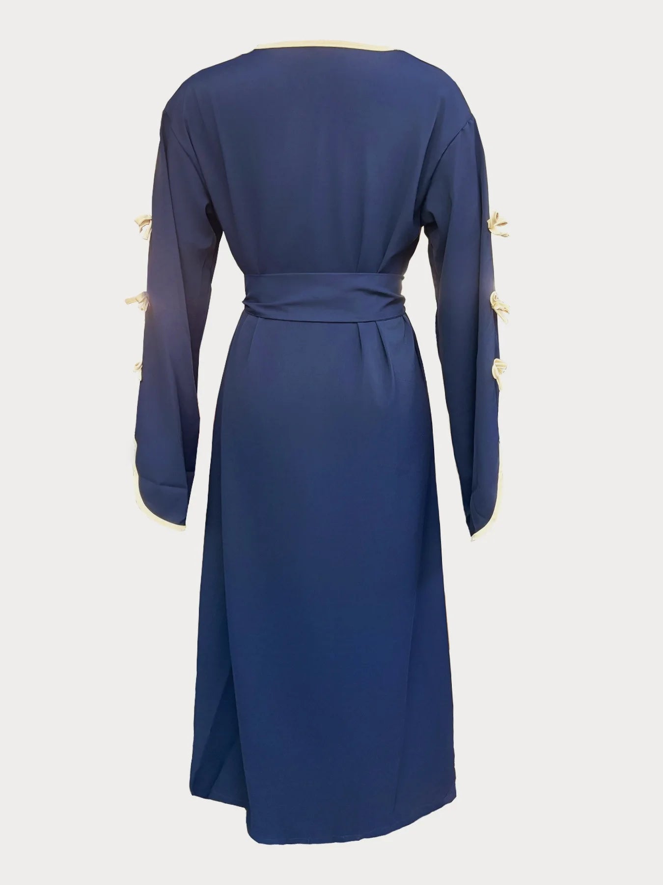 2025 New Dubai Stylish Islamic Black Abaya for Muslim Women Belted Design with Bow Detailing Modest Long Dress for Middle East