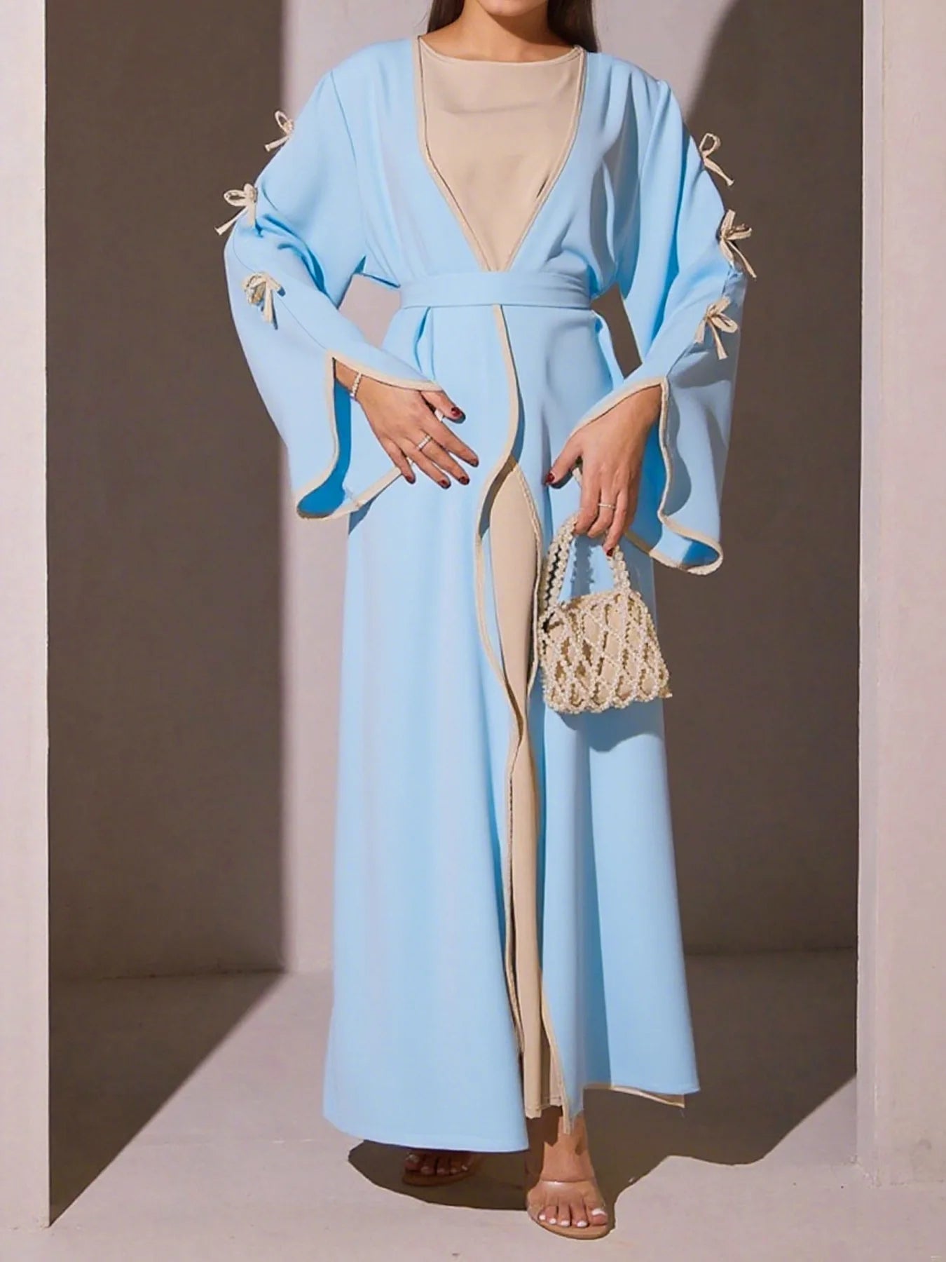 2025 New Dubai Stylish Islamic Black Abaya for Muslim Women Belted Design with Bow Detailing Modest Long Dress for Middle East