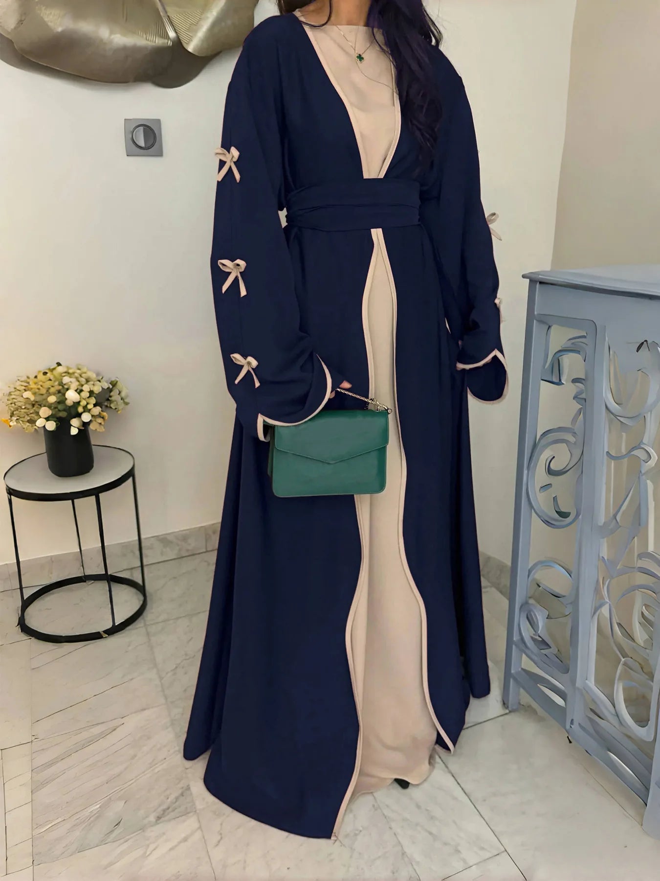 2025 New Dubai Stylish Islamic Black Abaya for Muslim Women Belted Design with Bow Detailing Modest Long Dress for Middle East